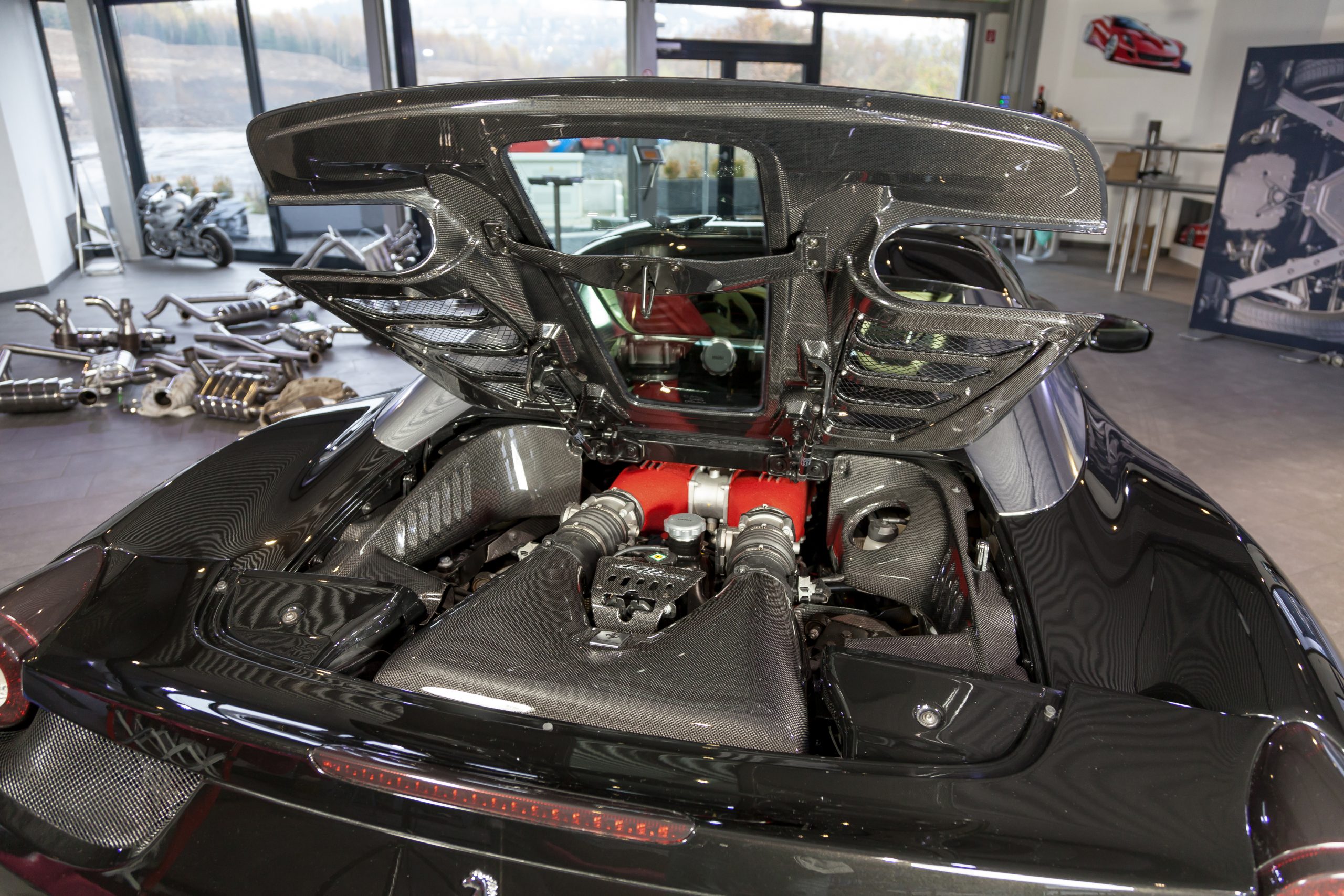 Capristo Carbon Motorraum Seitenverkleidung Ferrari 458 Vollcarbon matt