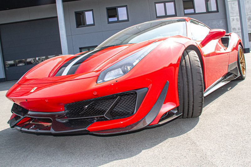Capristo Frontspoiler Ferrari 488 Pista Sichtcarbon 6-teilig mit Wings glanz