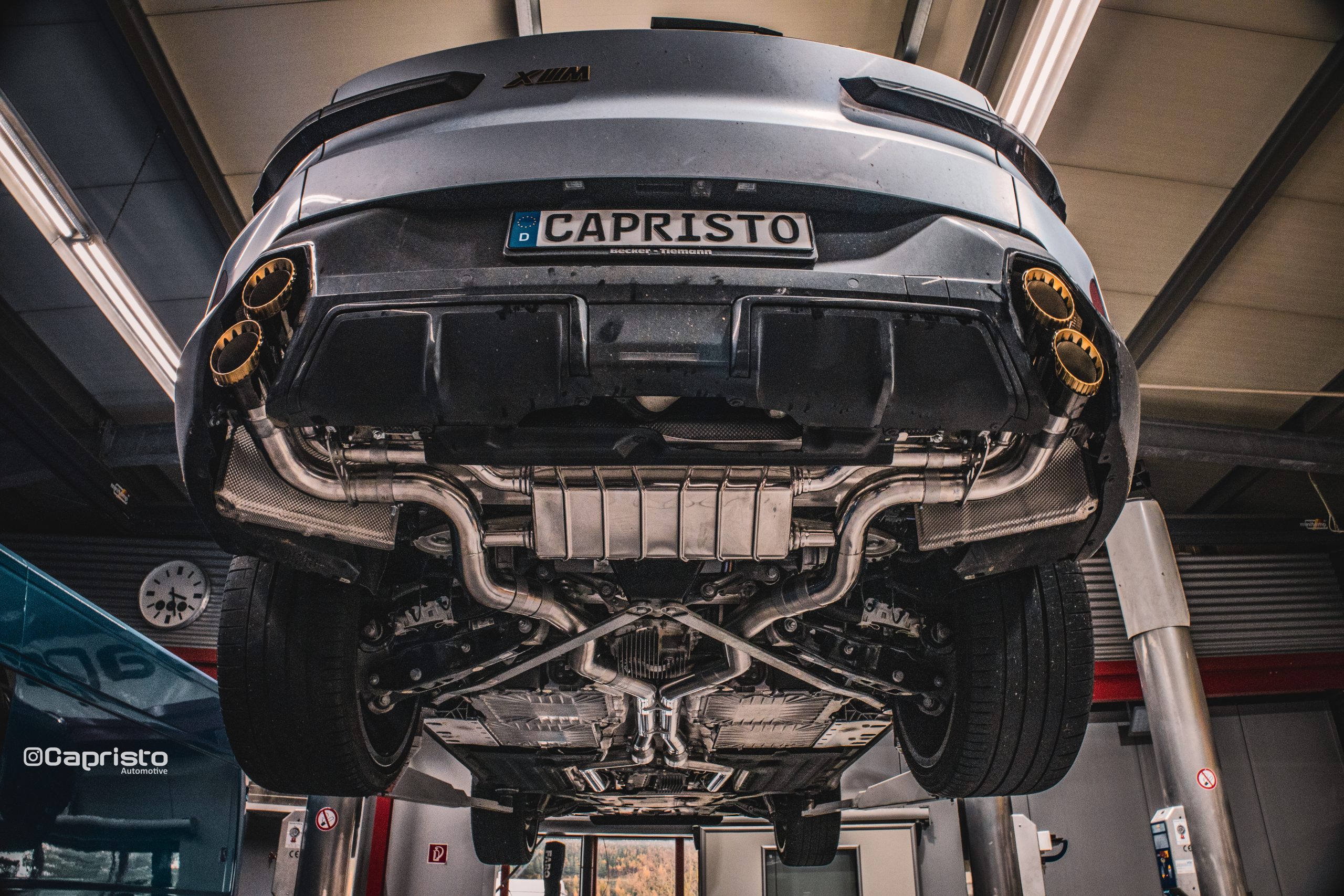 Capristo Sportauspuff BMW XM OPF-Ersatz 200 Zellen OEM-Aktuatoren Motorsport