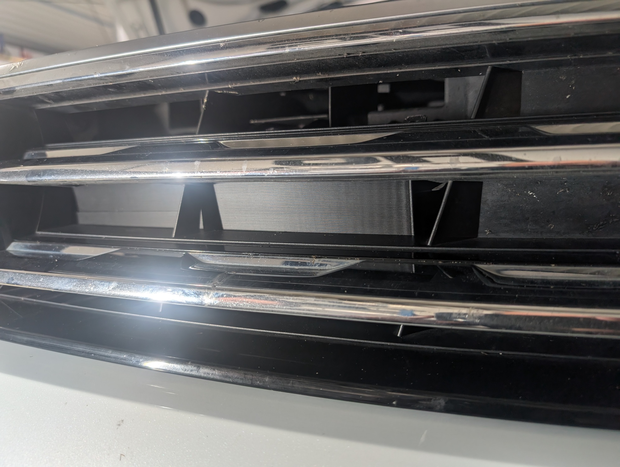 Luftleitblech HF-Series Tiguan AD1 - rot beschichtet