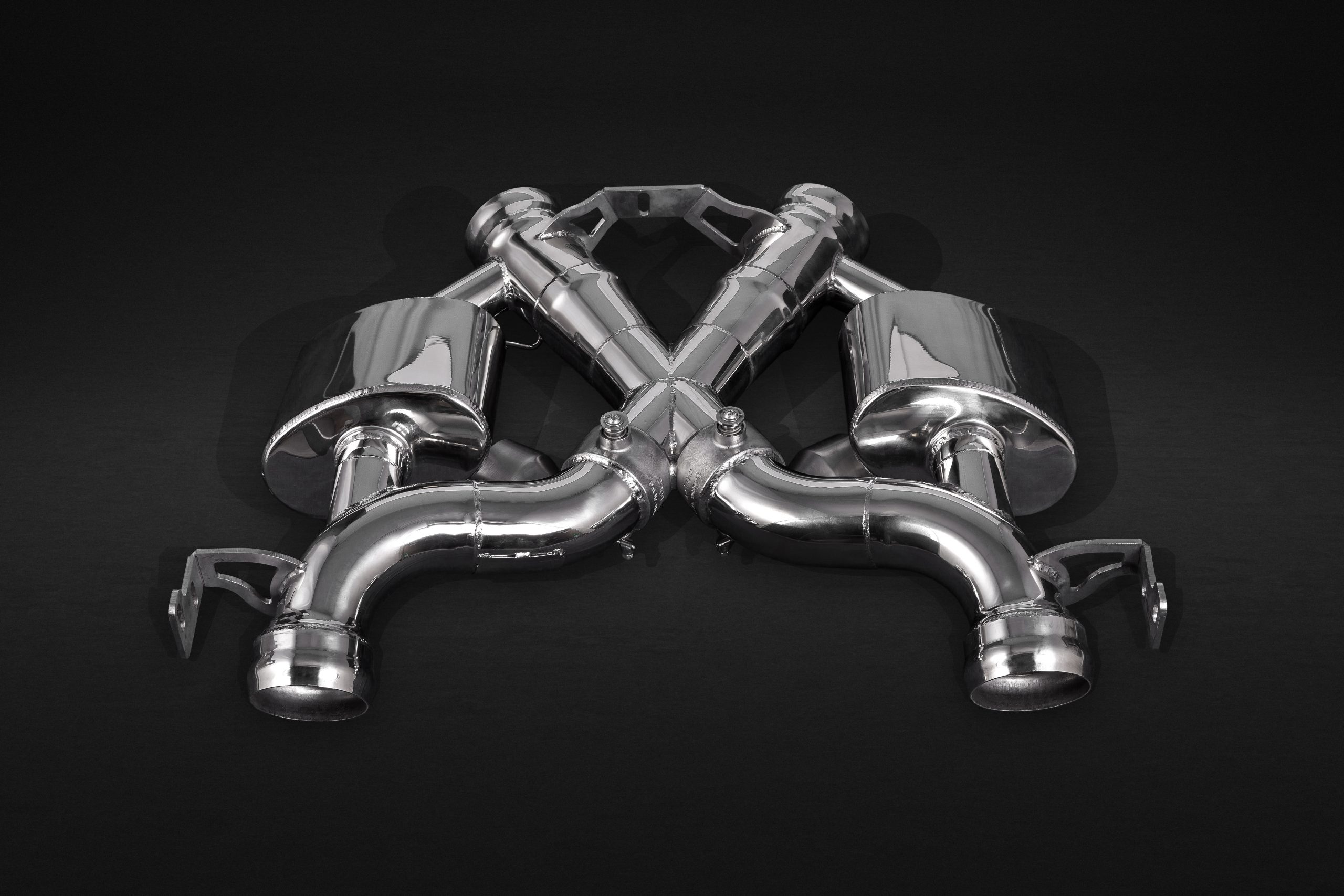 Capristo Klappenauspuff McLaren 675LT mit katlosen Downpipes EVCU-1