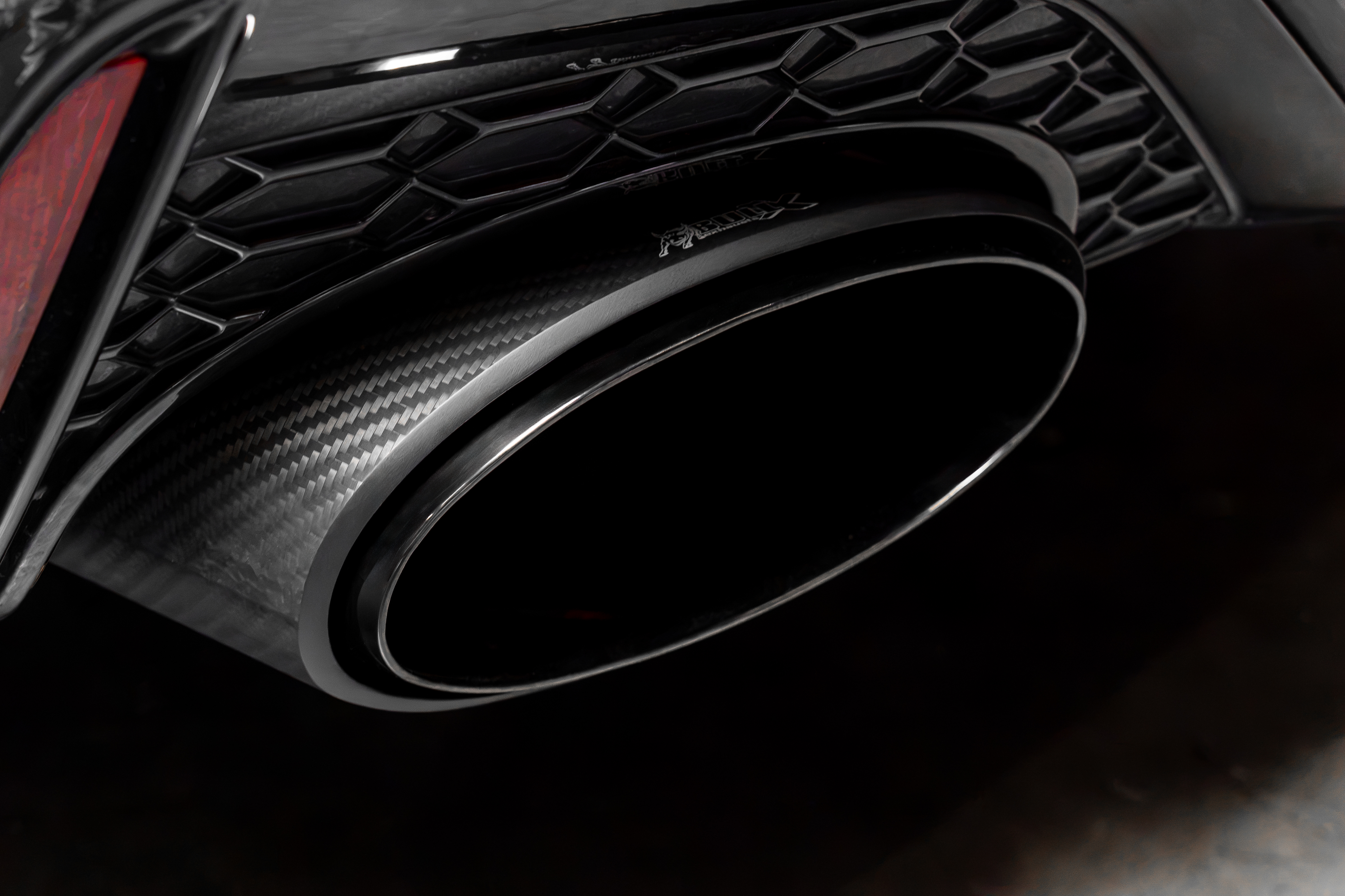 Bull-X  Endrohr Set Carbon oval 222x123 Audi RS6 C8