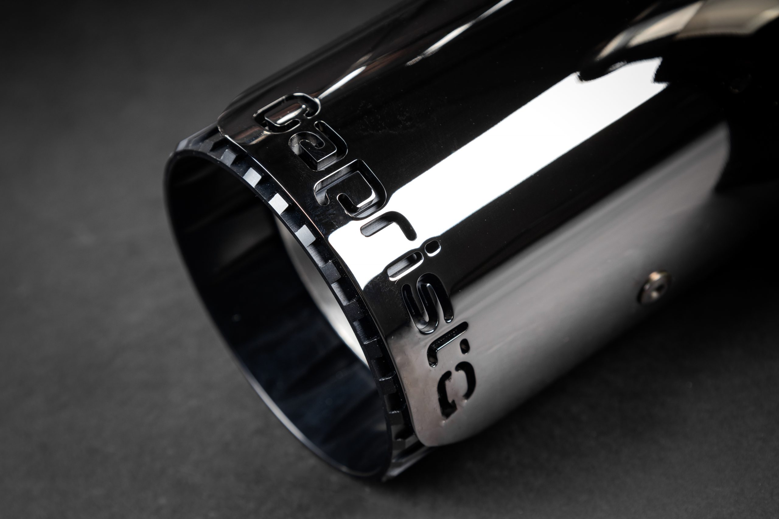 Capristo farbig eloxierte Endrohre Lamborghini Superleggera LP 530 wicrom black